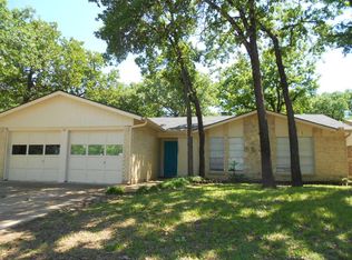 5400 Holly Trl, Arlington, TX 76016