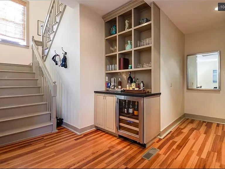364 Bellevue Ave #D102 — Photo 11