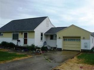 250 Oklahoma St, Louisville, OH 44641