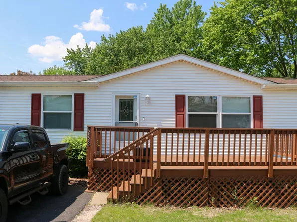 2432 Amberjack Ln, Maplewood, MN 55119