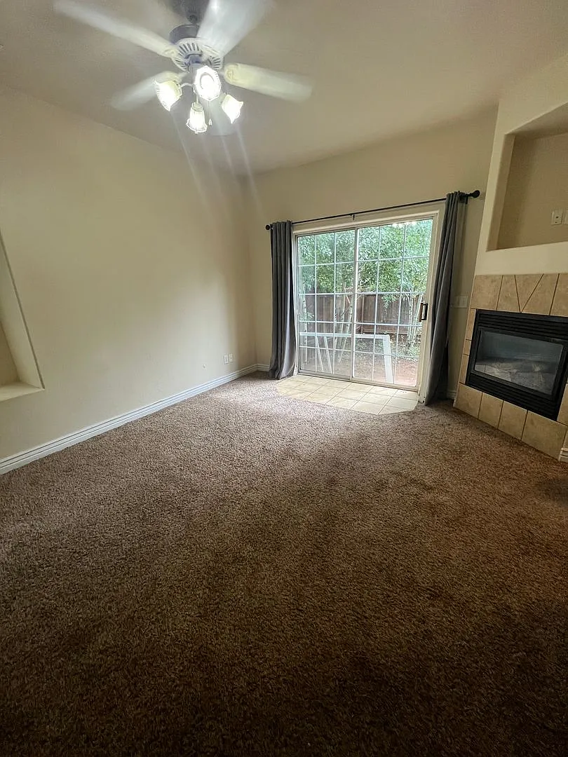Westside Flagstaff 3 Bed/2.5 Bath Townhouse: $2,150.00 — Photo 2