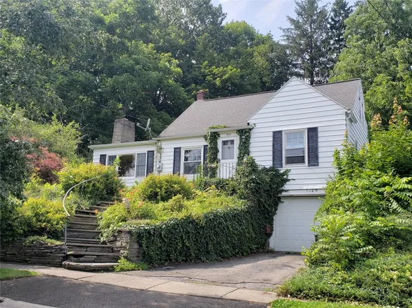 2719 Hall St, Endwell, NY 13760