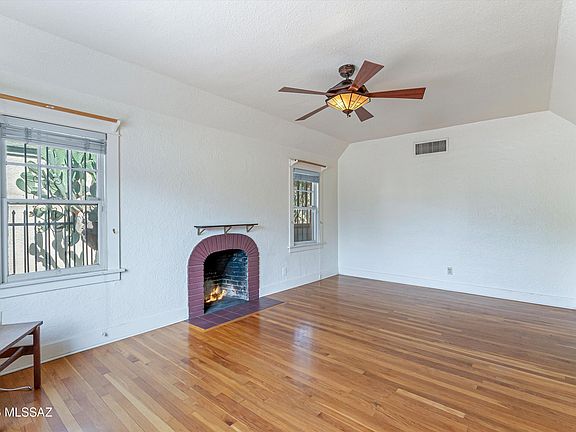 3rd image of 1731 E Edison St