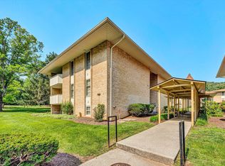 5260 Crossbow Cir UNIT 16F, Roanoke, VA 24018
