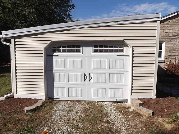 4th image of 4882 E Bethel Ln