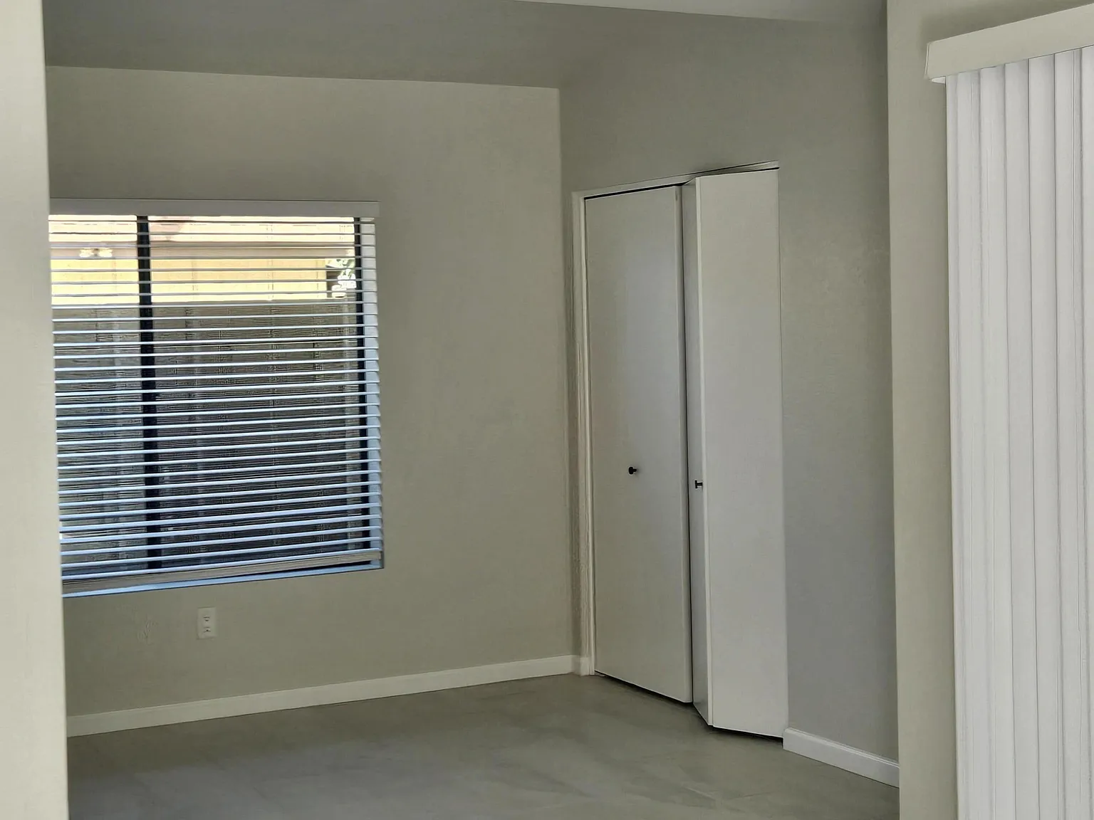 3 bed, 2.0 bath, 1054 sqft, $1,850 — Photo 4