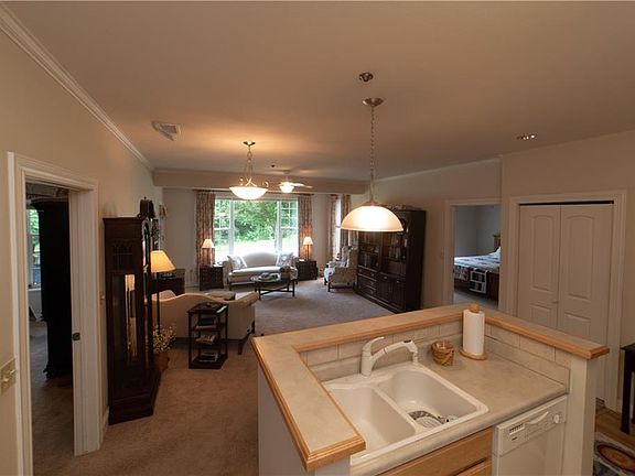 5th image of 1 Highlands Crossing Dr APT 120