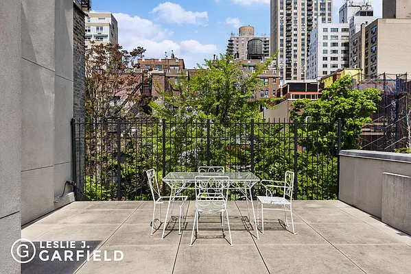 Sold by Leslie J. Garfield | media 17