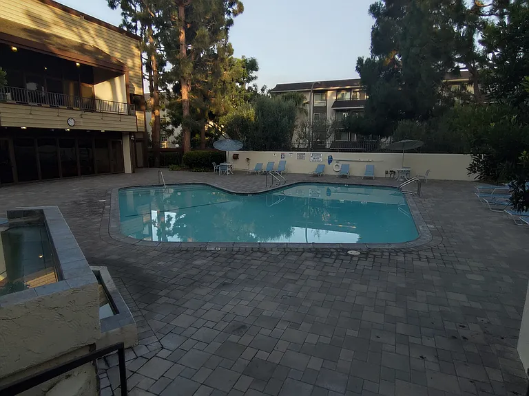 5950 Canterbury Dr #C214 — Photo 28