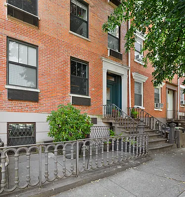 Sold by Compass | media 14
