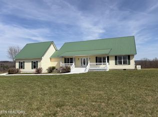 1032 Kendall Smith Rd, Pikeville, TN 37367