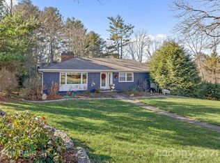 16 Alclare Dr, Asheville, NC 28804