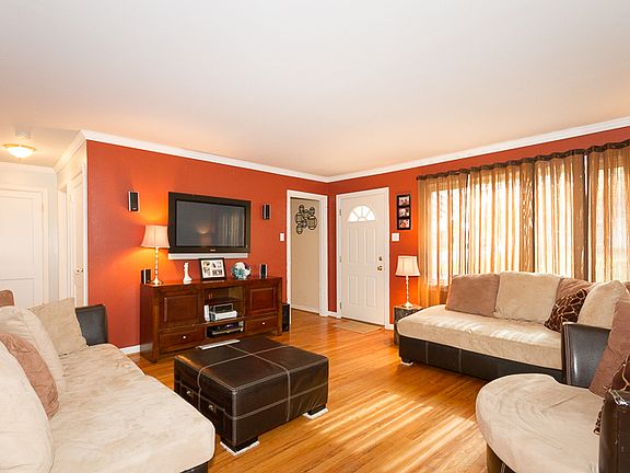 4th image of 3301 Macklind Ave