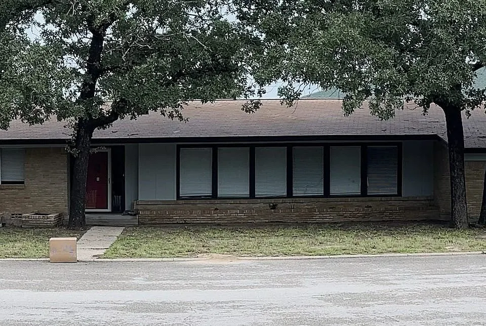 1701 Fort Worth Hwy