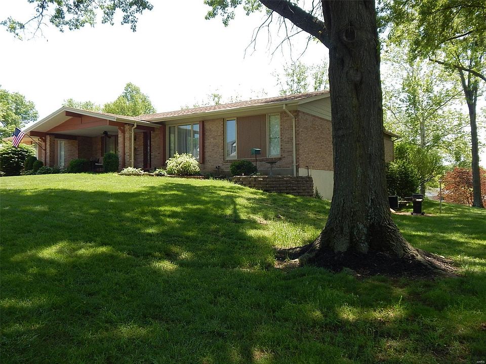 1st image of 502 Kenilworth Ln