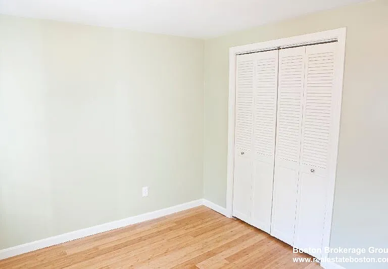 23 Evergreen St #2 — Photo 3