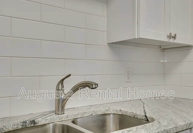 1402 Johns Rd #B — Photo 16