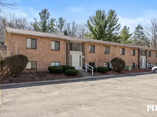 250 Four Mile Rd NW, Comstock Park, MI 49321