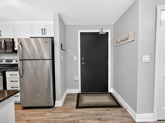 5th image of 149 Church St #209