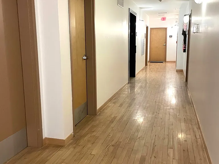 309 Roberts St N #203 — Photo 9