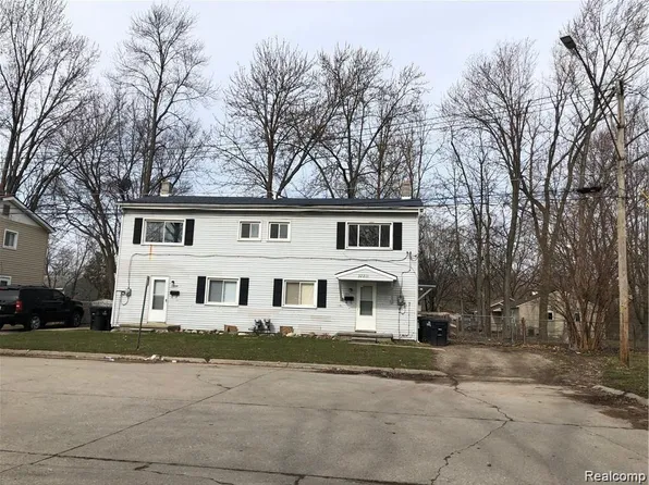 32209 Ontonagon St, Westland, MI 48186