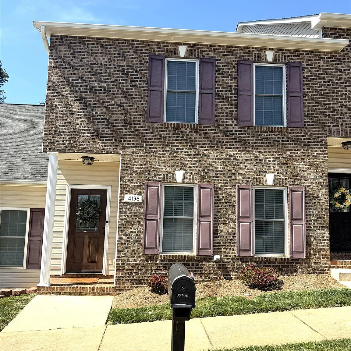 3 bed, 2.5 bath, 1710 sqft, $1,995 — Photo 1