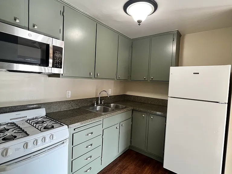 781 Embarcadero Del Norte #11 — Photo 7