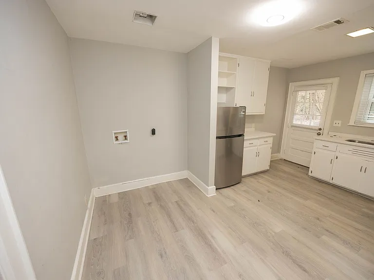 2058 Woodley Rd — Photo 18