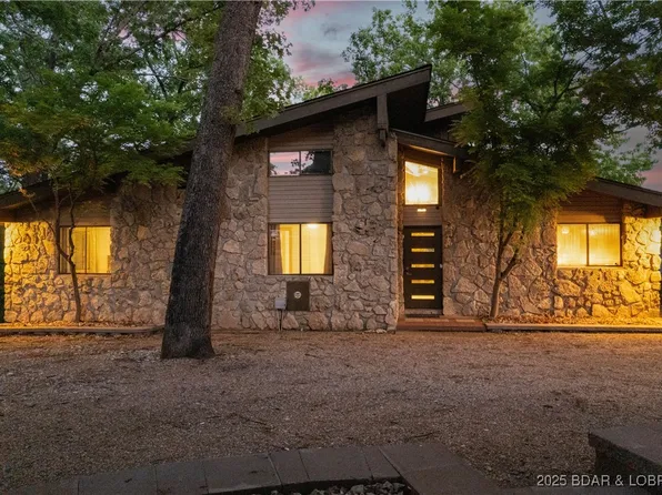 134 Twin Oaks Dr, Lake Ozark, MO 65049