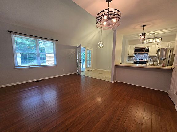 2nd image of 109 Stacie Dr