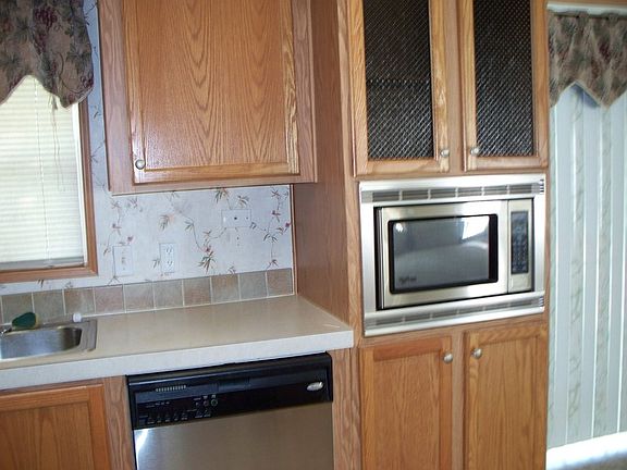 4th image of 227 Ponderosa Trl S