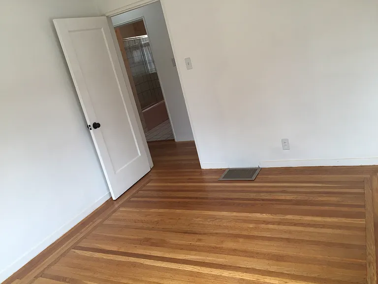 4438 Steele St — Photo 11