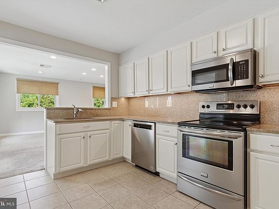 3rd image of 1305 Stotesbury Ave