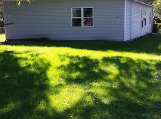 3025 S 2nd St, Springfield, IL 62703