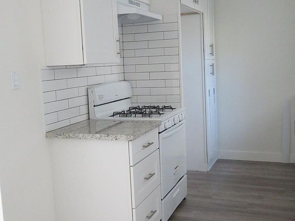 4th image of 14348 Gilmore St