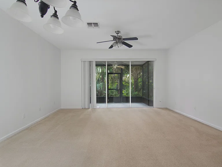 1020 Berkman Cir — Photo 6