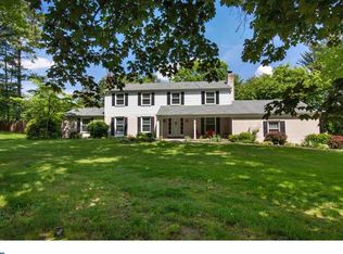 5 Carey Dr, Ambler, PA 19002