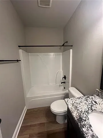 557 Claiborne Trails Dr — Photo 17