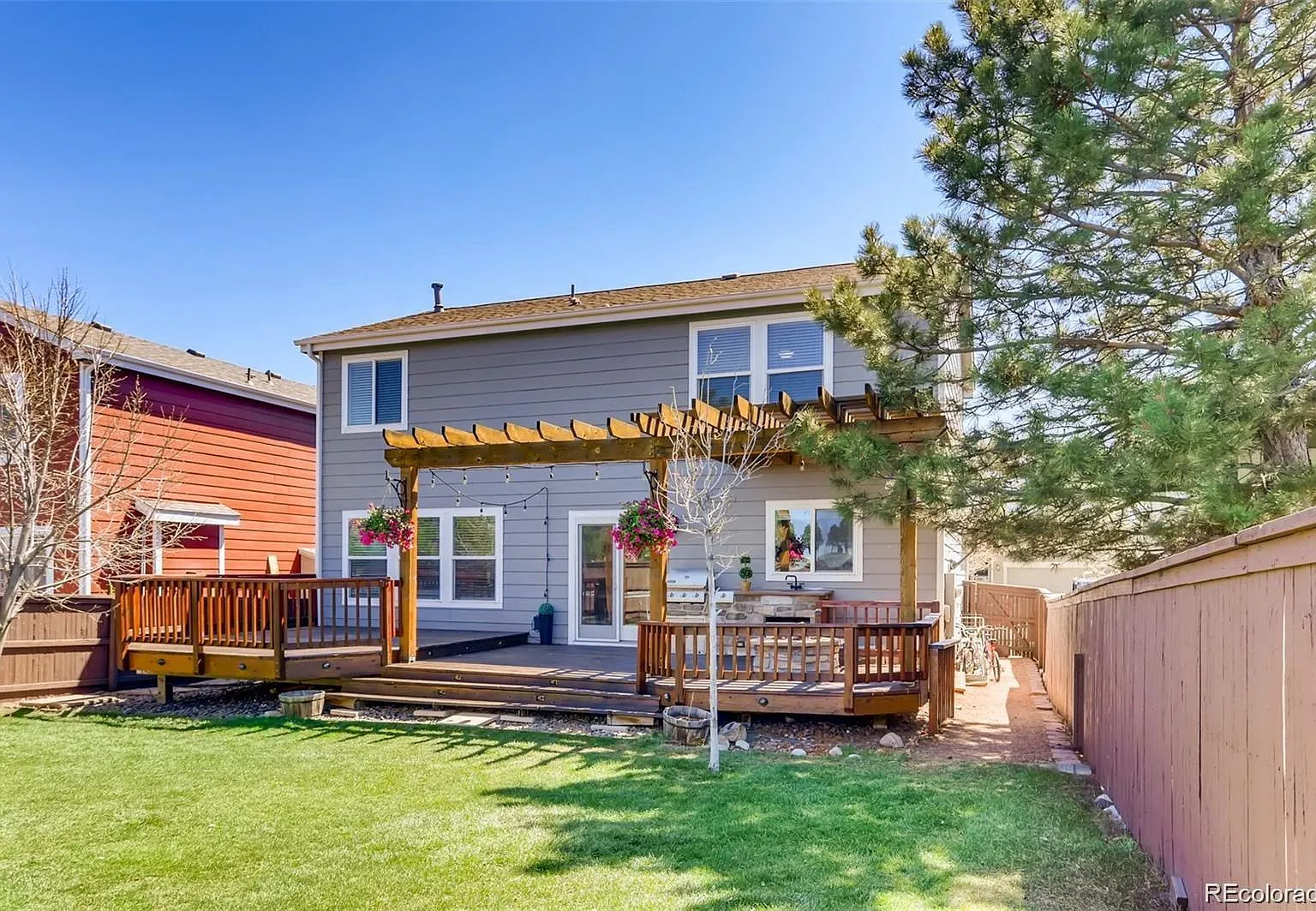 3 bed, 3.5 bath, 1976 sqft, $3,200 — Photo 4