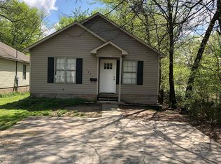 1927 Simms St, Conway, AR 72034