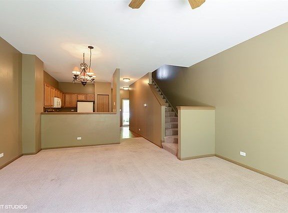 4th image of 1324 Brookdale Dr #1324