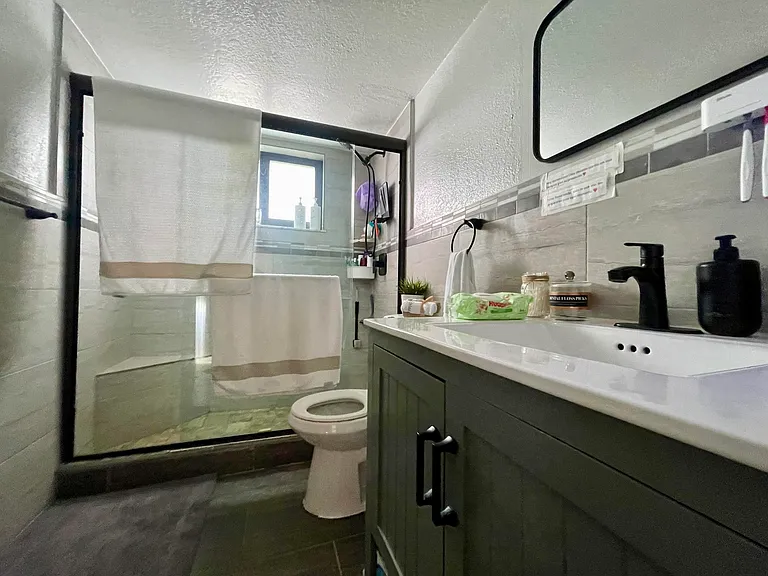 1930 SW 28th St #101 — Photo 15