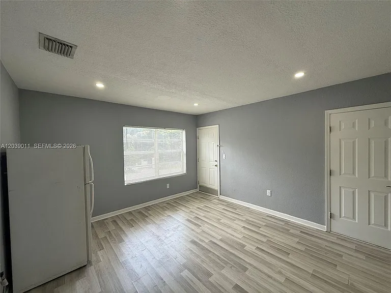 426 NE 77th Street Rd #4 — Photo 6