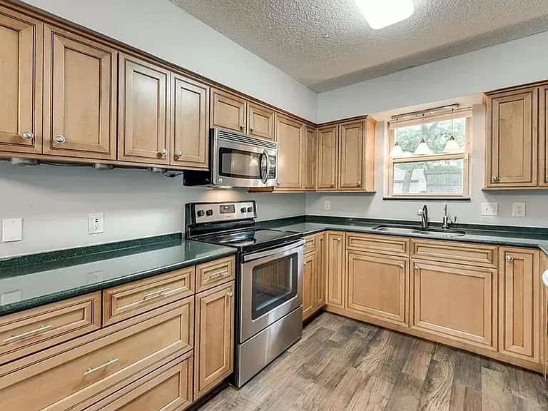 6821 Starnes Rd — Photo 4