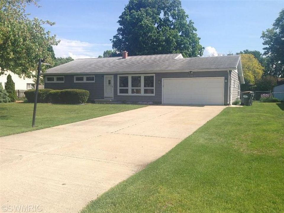 1st image of 1042 Willow Dr