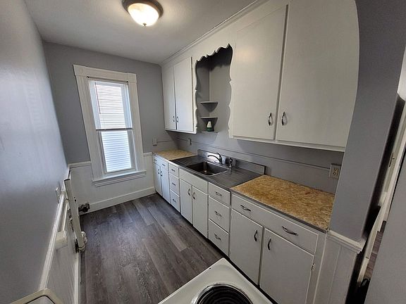 5th image of 435 Dubuque St #2