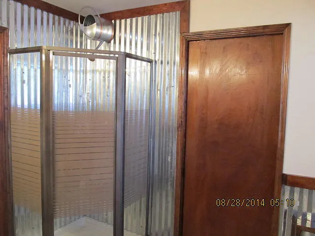 600 Jefferson Ave — Photo 16