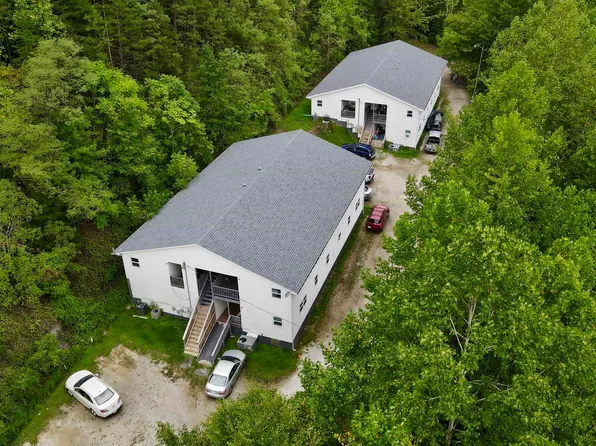 104 Verne Horne Dr, Staffordsville, KY 41256