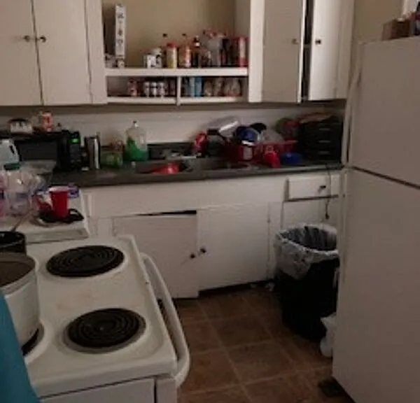 2624 S Allen Dr — Photo 2