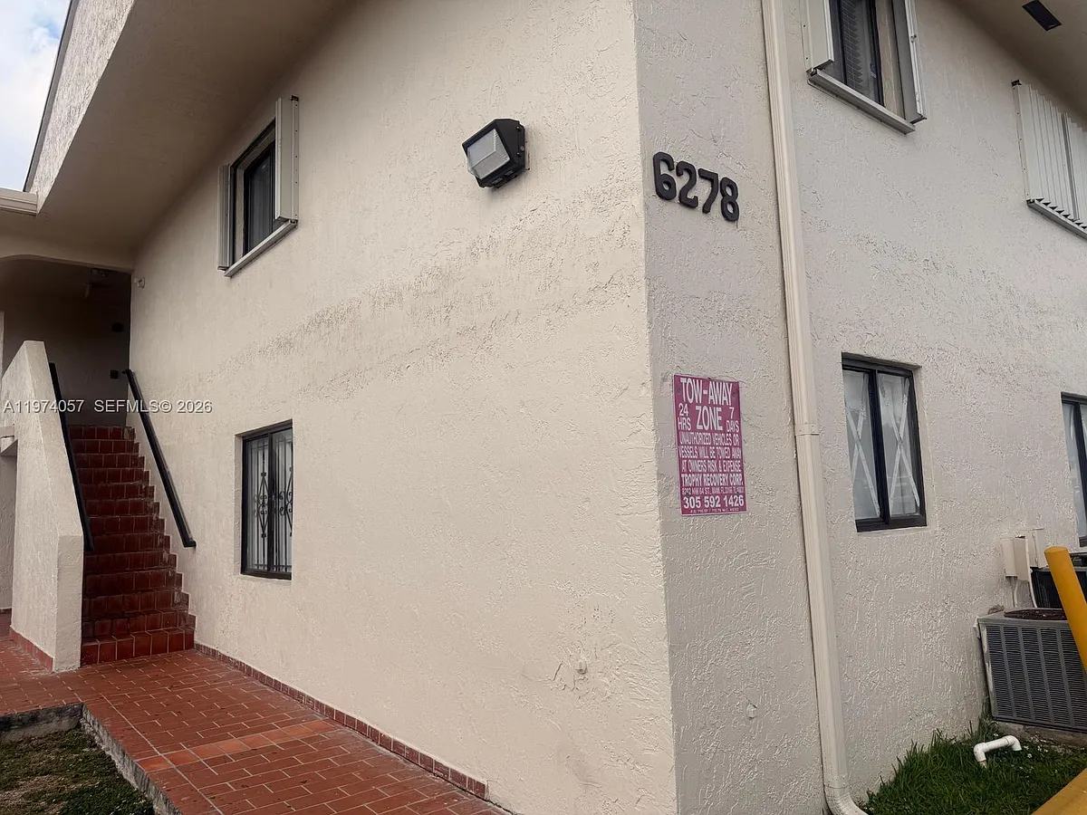 Building Photo - 6278 W 22nd Ct #21